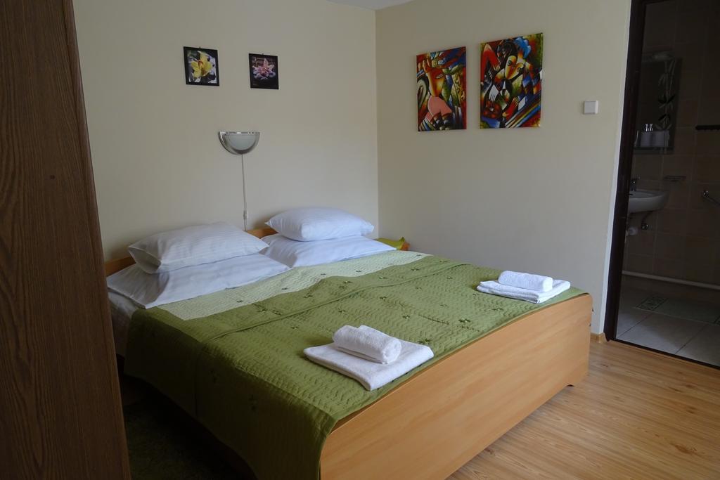 Altan Apartments Heviz Exterior photo