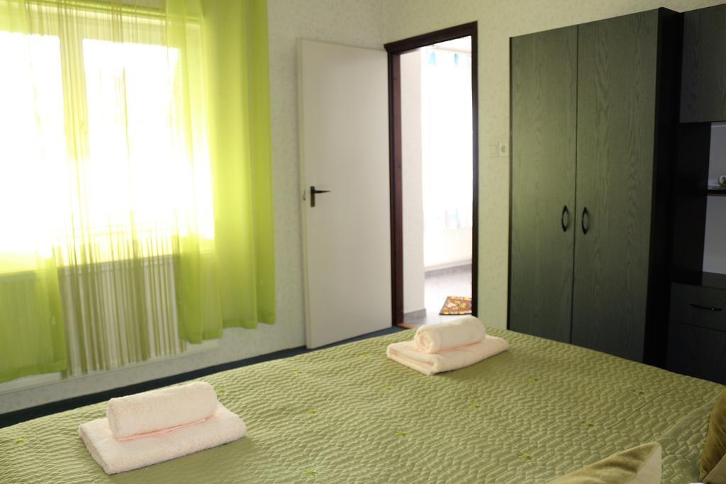 Altan Apartments Heviz Exterior photo